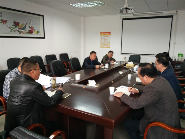 6459d44517ed48799c481c58509044a8.jpg 第三次党委中心组学习3_副本.jpg