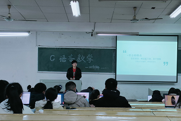 0f56bb0ae8c542278ecad5d3ce86a563.jpg
