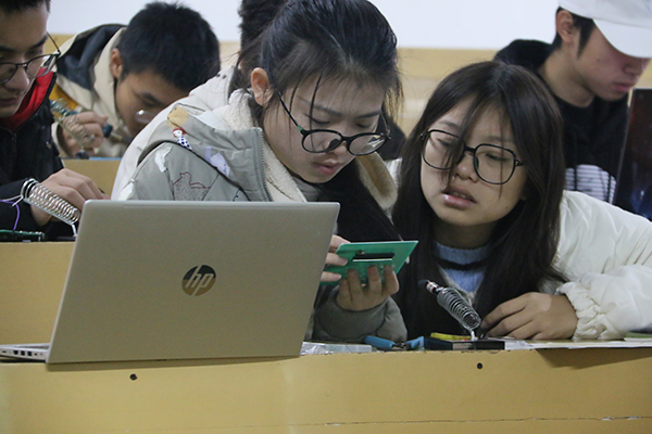 673cb80ea4584393a01110247fd46770.jpg 选手1.JPG