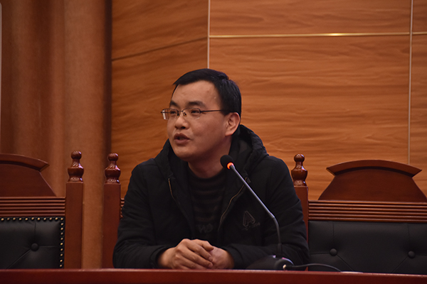 236115aa3978421783f410719b31b665.jpg 李目.JPG