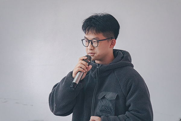 26fe893356d243aa9ce4542879945bdf.jpg 汤劲松.jpg