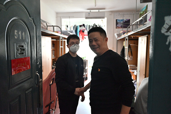 eca1660bf33b428fbdcccb89e8a9e5cb.jpg 卢明.jpg
