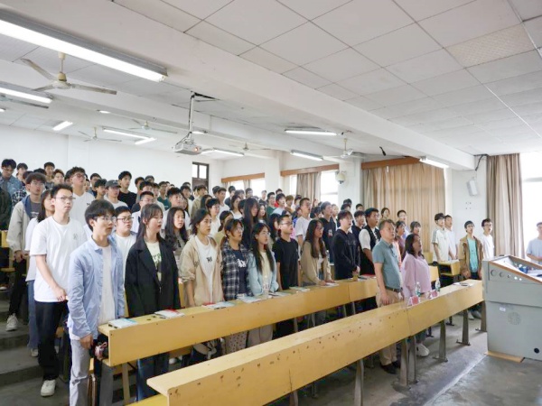 d2444dff5eef4425a881188cf568c242.jpg