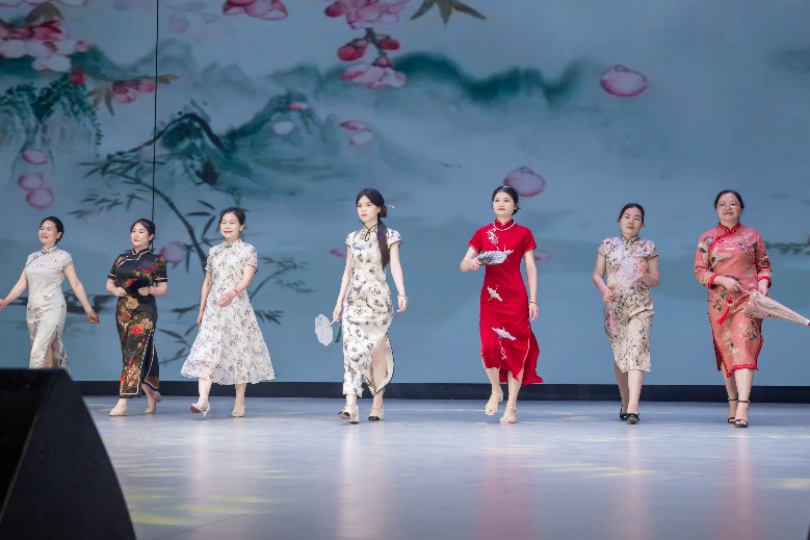 4690fd9818784e85a4d77d94ccc85452.png 图片4.png